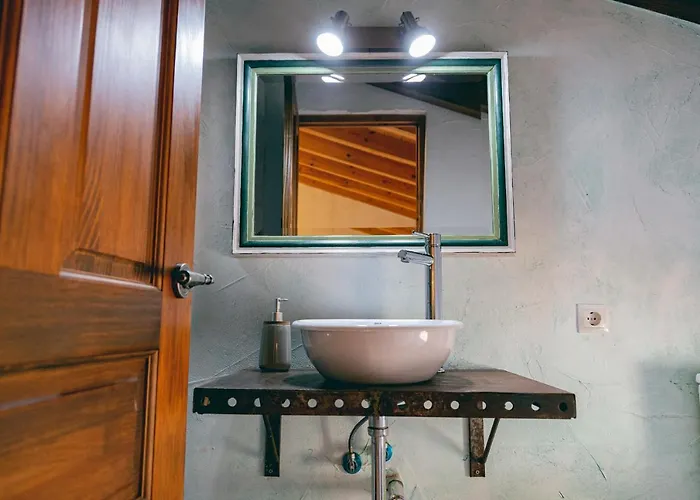 Postas Del Perionda Nyaraló *